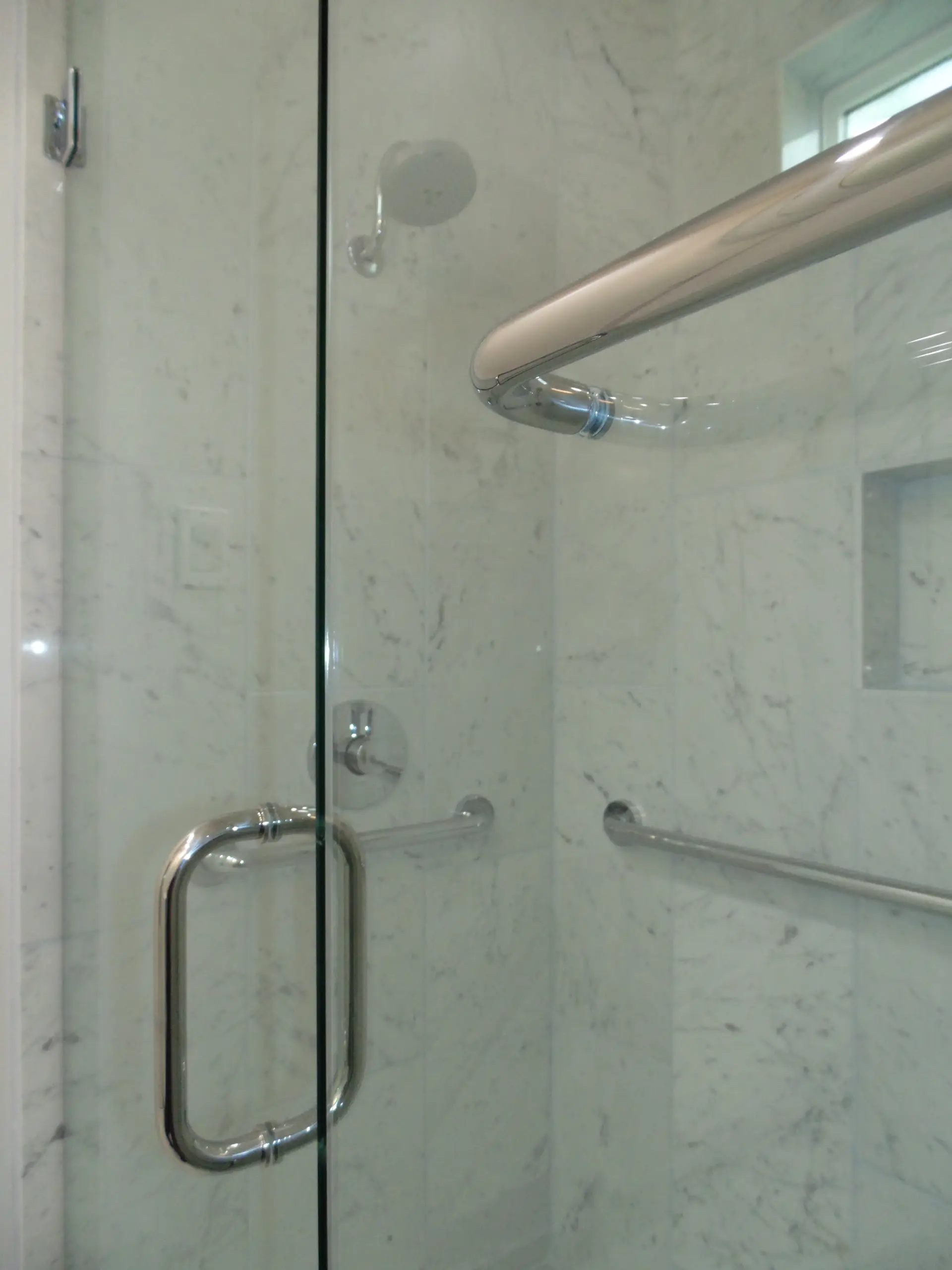 RESIDENTIAL RESTROOM, SANTA MONICA, CA. - Image 6